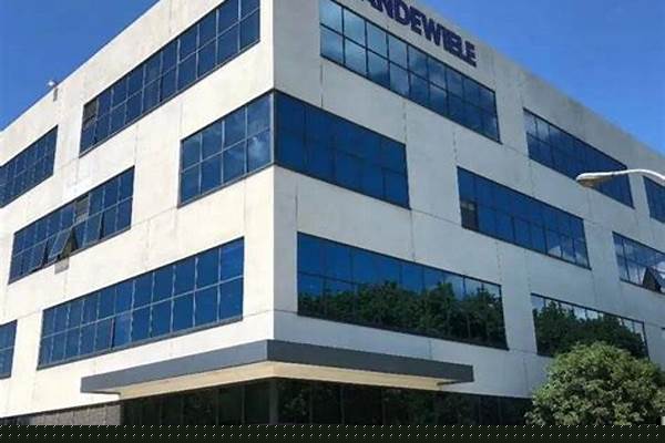 范德威尔原来叫什么