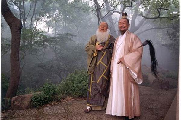 冲虚道长和风清扬谁厉害
